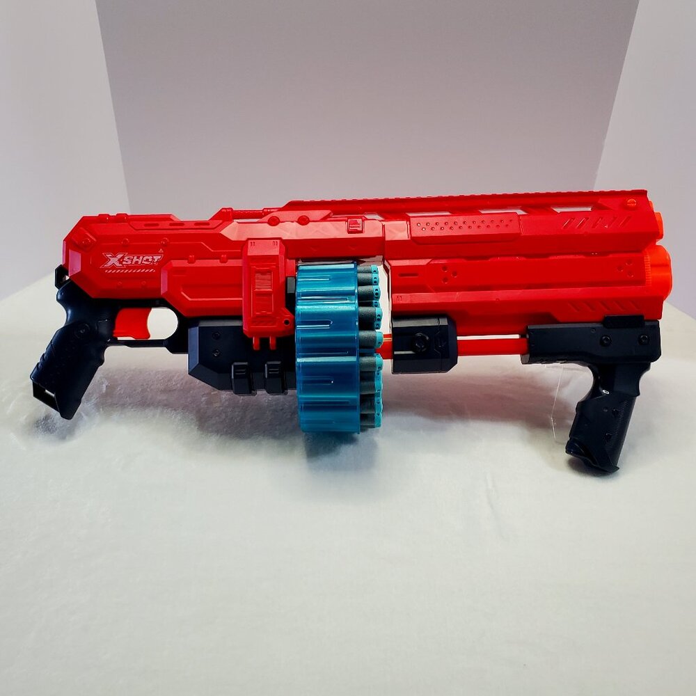 XShot Cool Striker Red Fortress Blaster Gun w/39 Darts